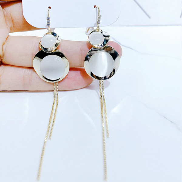 Hosszú, elegáns női fülbevaló ezüst és arany színben