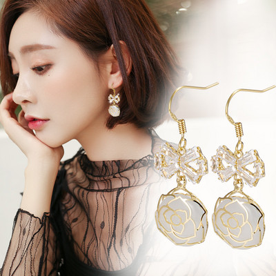 Női fülbevaló rózsa arany színben