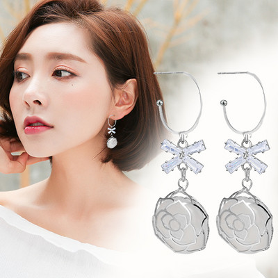 Női fülbevaló rózsa arany színben