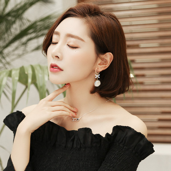 Női fülbevaló rózsa arany színben