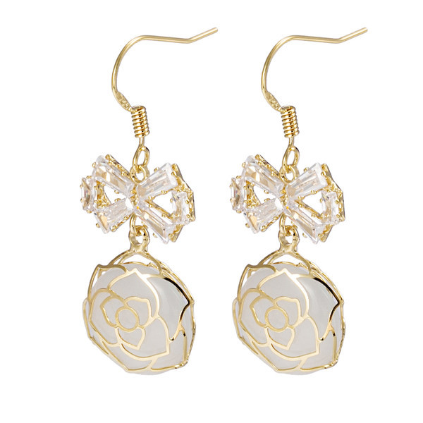 Női fülbevaló rózsa arany színben