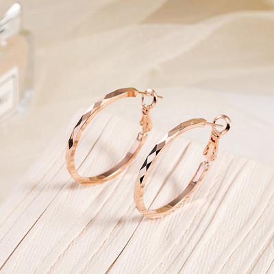 Női karika fülbevaló arany és ezüst színben