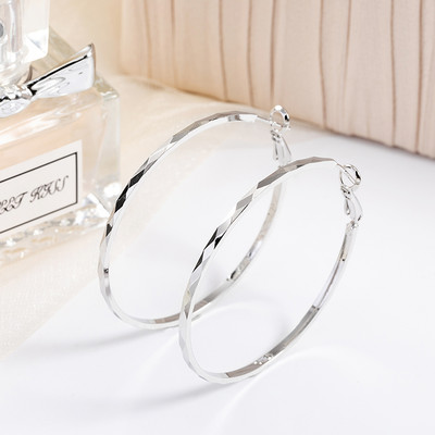 Női karika fülbevaló arany és ezüst színben