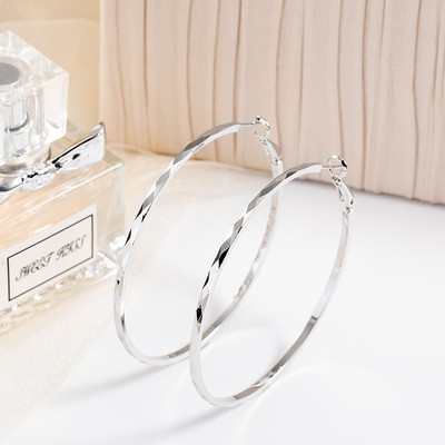 Női karika fülbevaló arany és ezüst színben