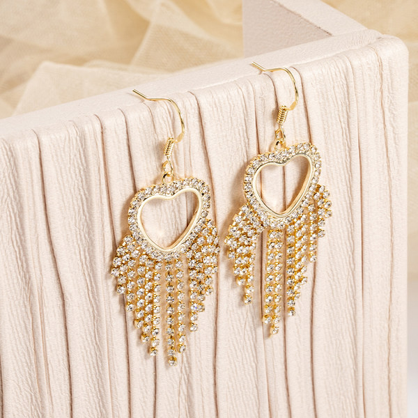 Modern női fülbevaló arany színben - többféle modell