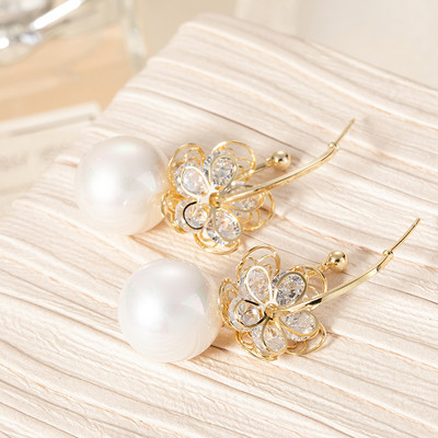 Női gyöngy fülbevaló különböző színekben