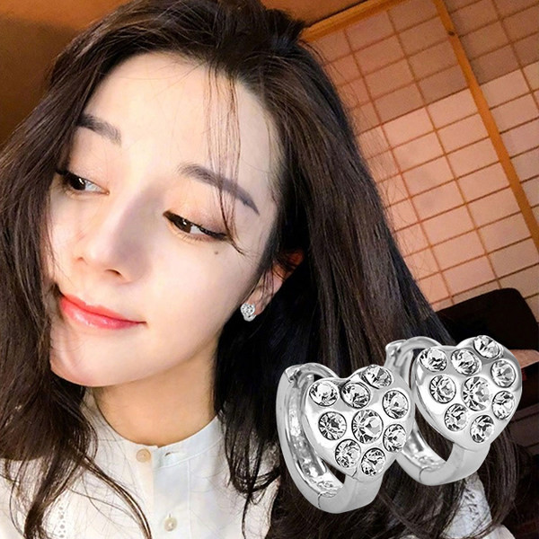 Modern női fülbevaló kövekkel