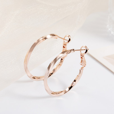 Női fülbevaló - menetes karika