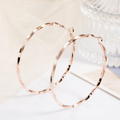 Női fülbevaló - menetes karika