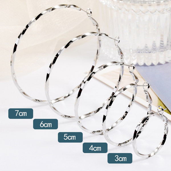 Női fülbevaló - menetes karika