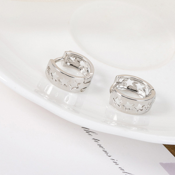 Női karika fülbevaló csillagokkal