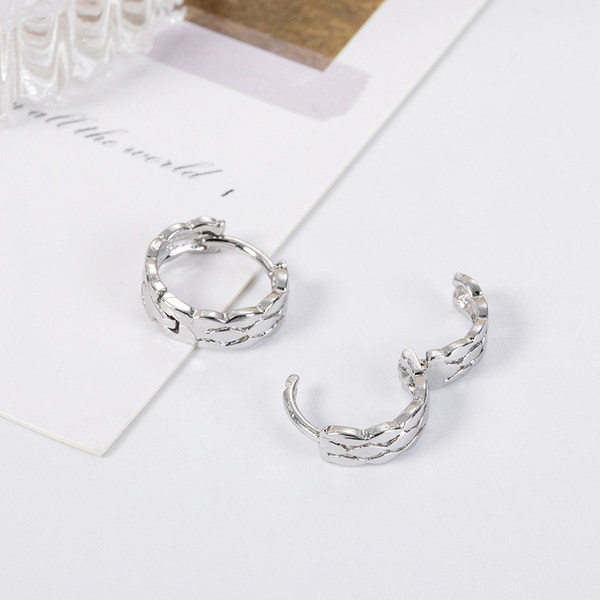 Modern női fülbevaló kerek formában - ezüst színű