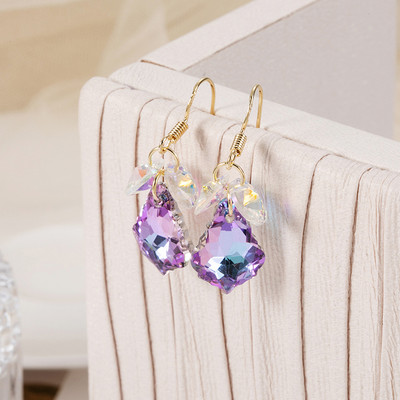 Elegáns női fülbevaló színes kristály kövekkel