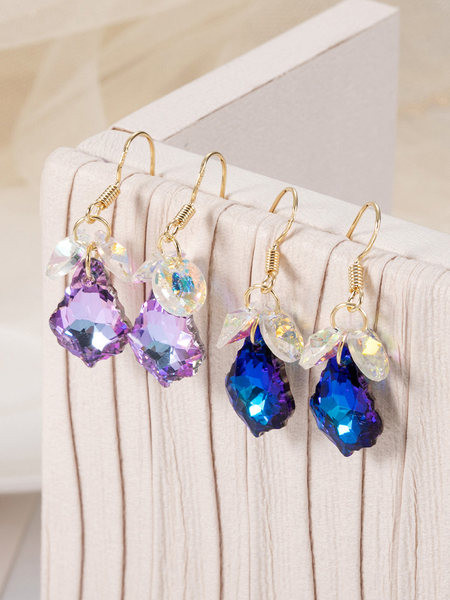 Elegáns női fülbevaló színes kristály kövekkel
