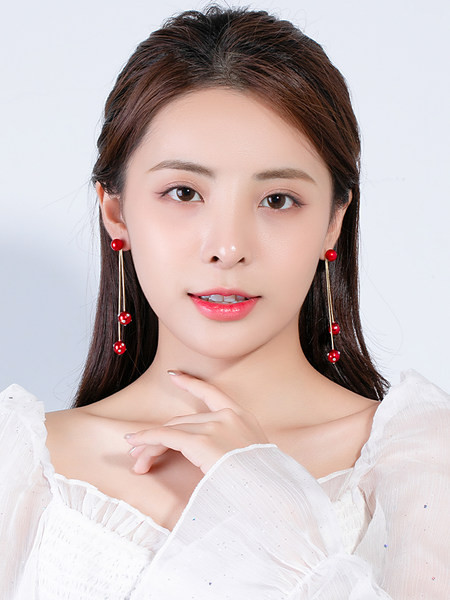 Női fülbevaló - gyöngyökkel függő