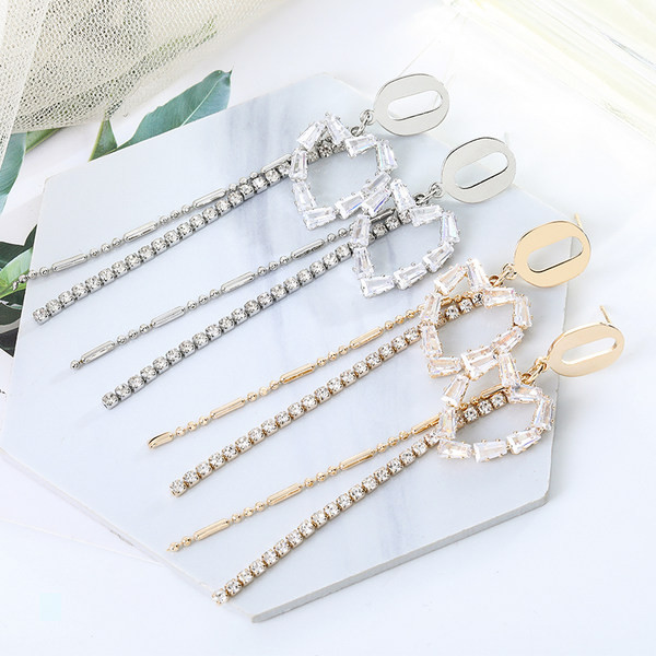 Női fülbevaló kövekkel - arany és ezüst színben