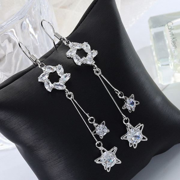 Hosszú, elegáns fülbevaló arany és ezüst színben