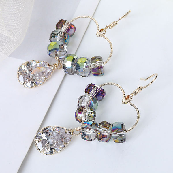 Női fülbevaló - csüngő szívecskével