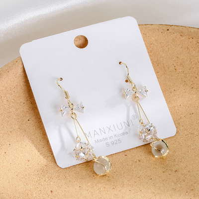 Női fülbevaló - szalaggal és kővel