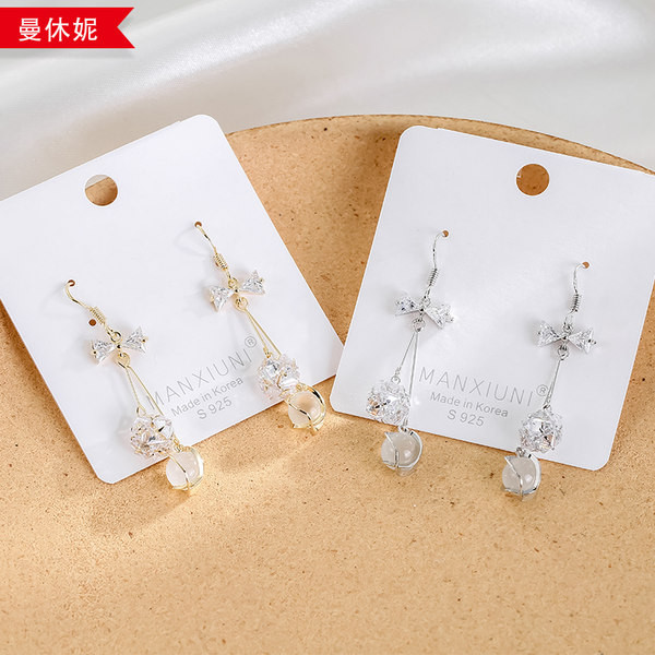 Női fülbevaló - szalaggal és kővel