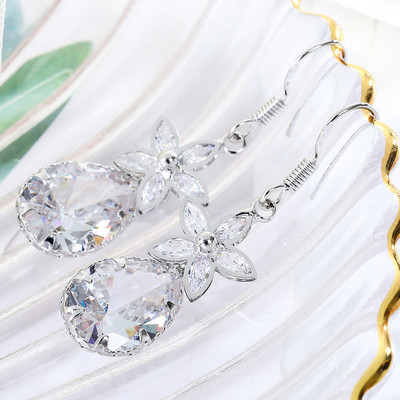 Női fülbevaló medállal - ezüst és arany színben