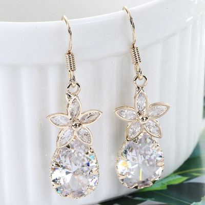 Női fülbevaló medállal - ezüst és arany színben