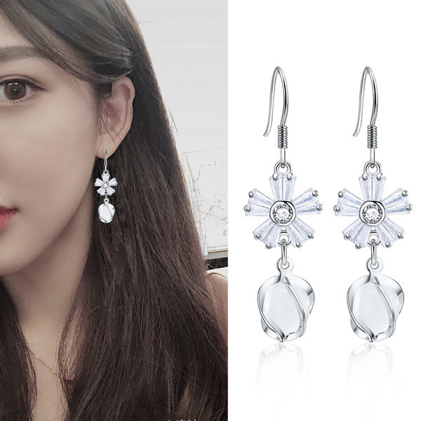 Női fülbevaló - gyöngy virággal