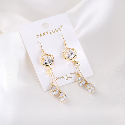 Μοντέρνα γυναικεία σκουλαρίκια με χρωματιστές πέτρες