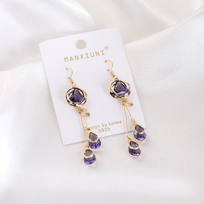 Μοντέρνα γυναικεία σκουλαρίκια με χρωματιστές πέτρες